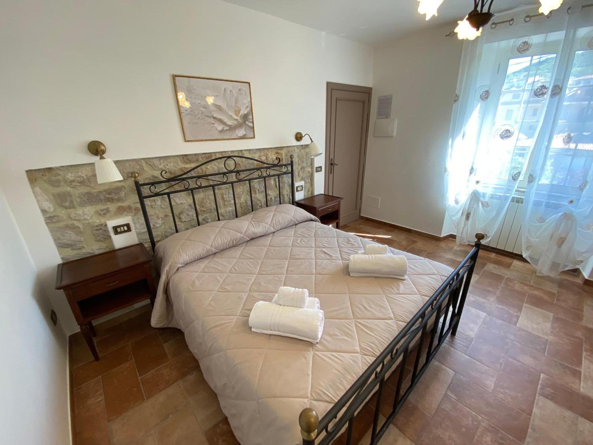 La Casa Di Nonna Tella Panzió Lenola Kültér fotó